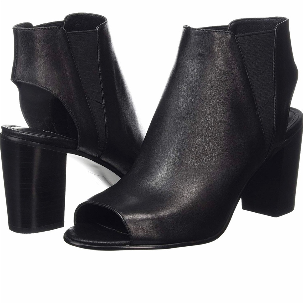 Steve Madden Nobel open toe booties